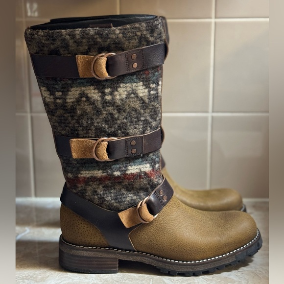 Woolrich Shoes - Woolrich Rio Grande Brown Sugar Blanket Wool Boots US 9 New in Box